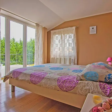 Holiday home Leonico In