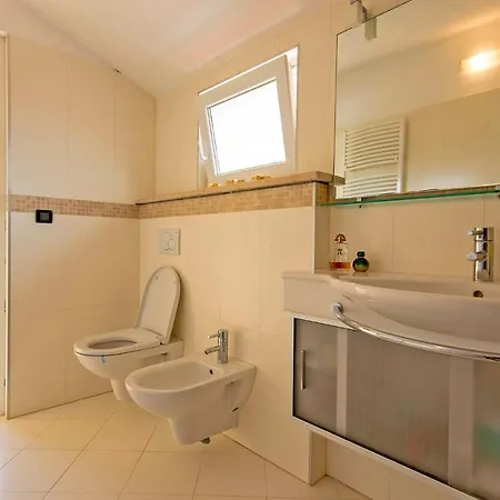 Leonico In Holiday home *