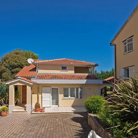 Holiday home Leonico In